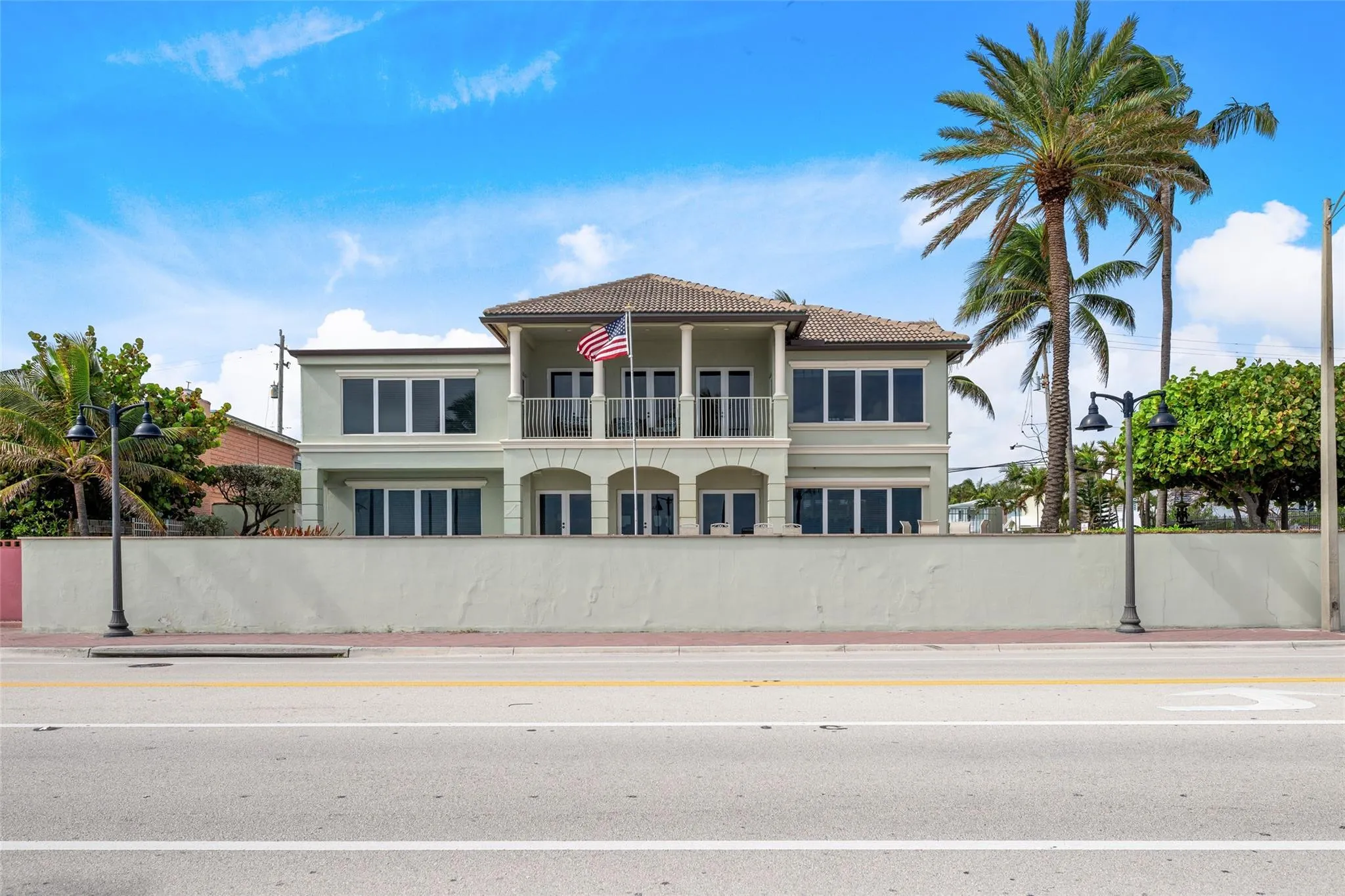 Picture of 1617 N Fort Laud Bch Blvd, Fort Lauderdale FL 33305