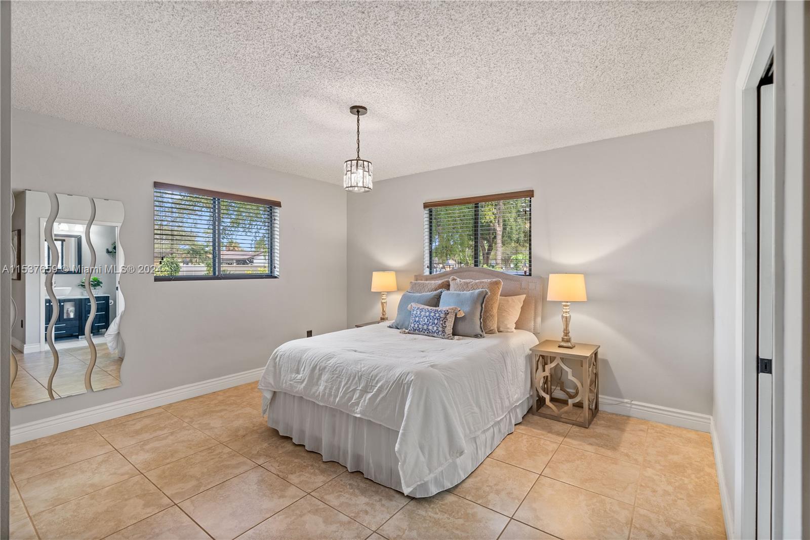 Picture of 7400 Sabal Dr, Miami Lakes FL 33014