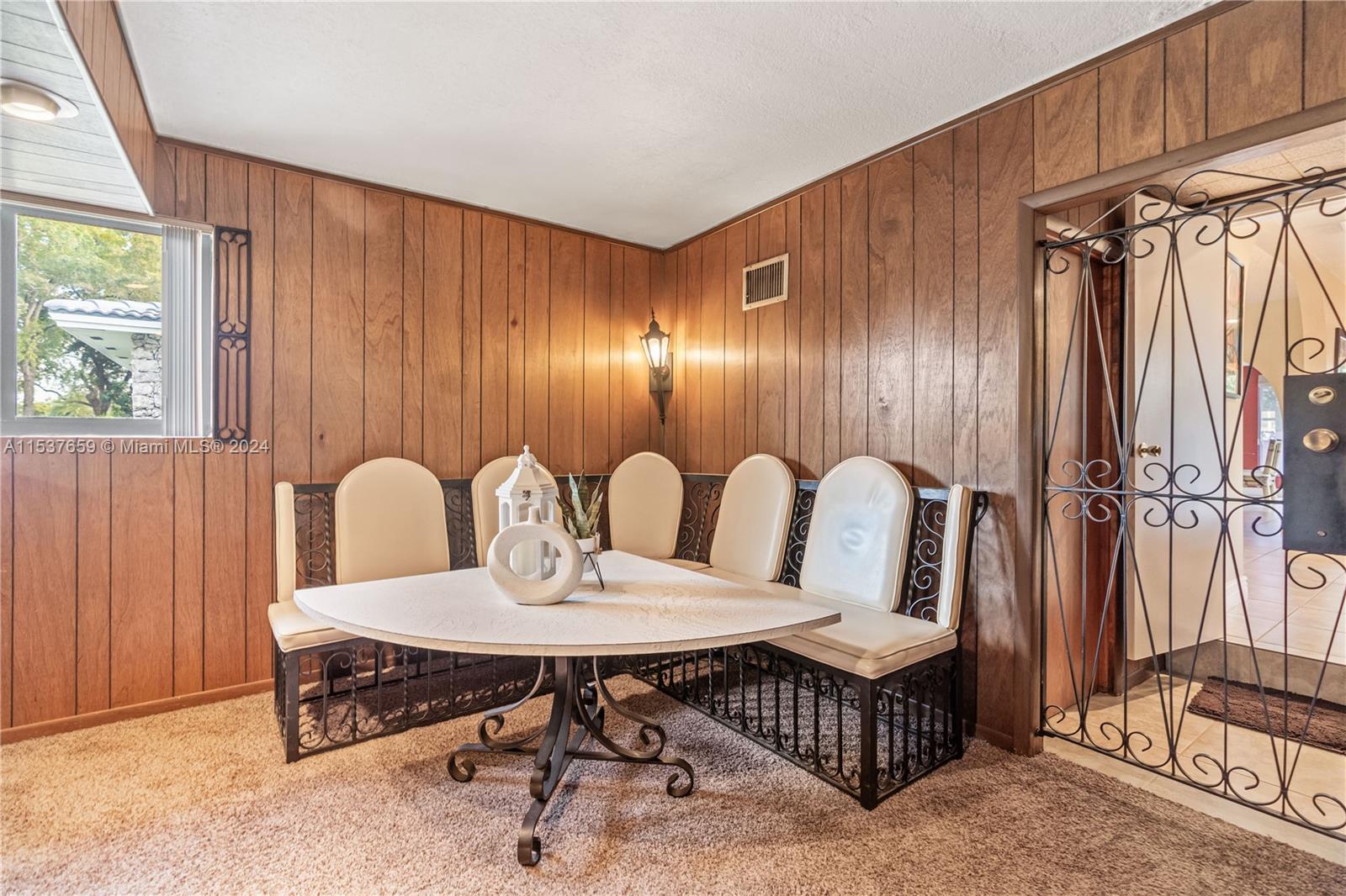 Picture of 7400 Sabal Dr, Miami Lakes FL 33014