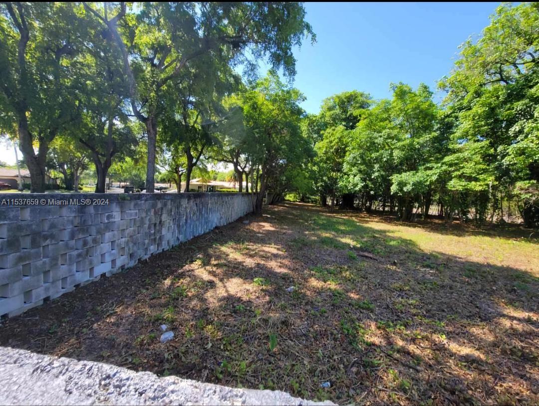 Picture of 7400 Sabal Dr, Miami Lakes FL 33014