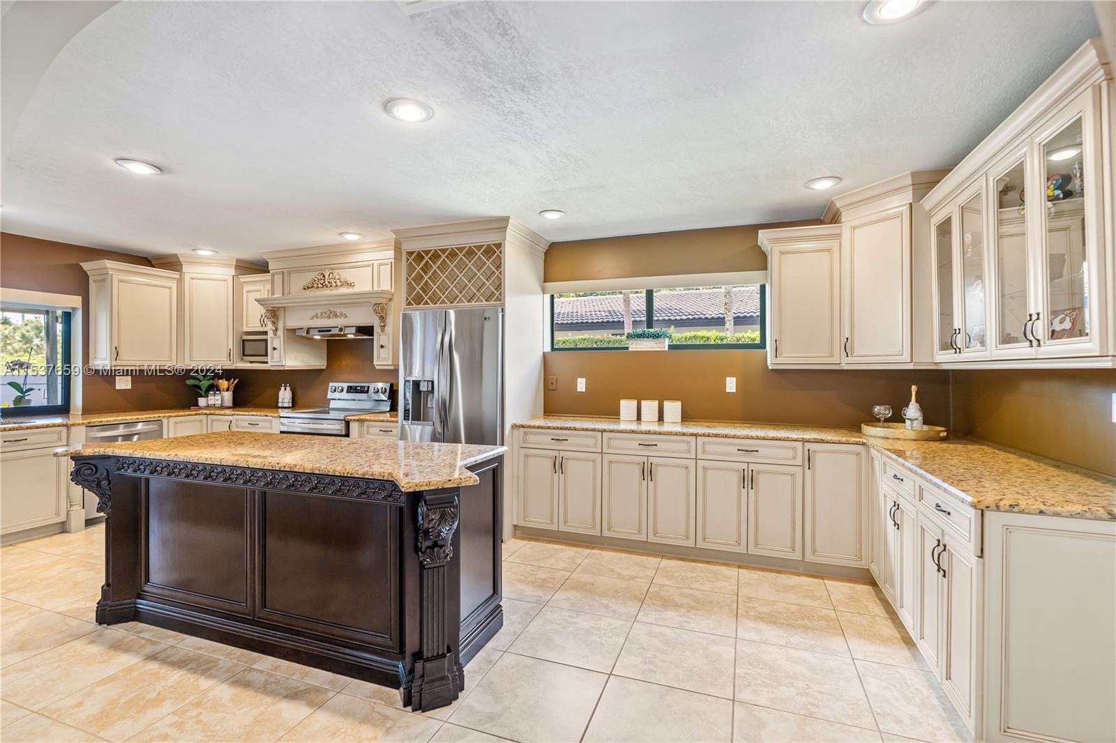 Picture of 7400 Sabal Dr, Miami Lakes FL 33014