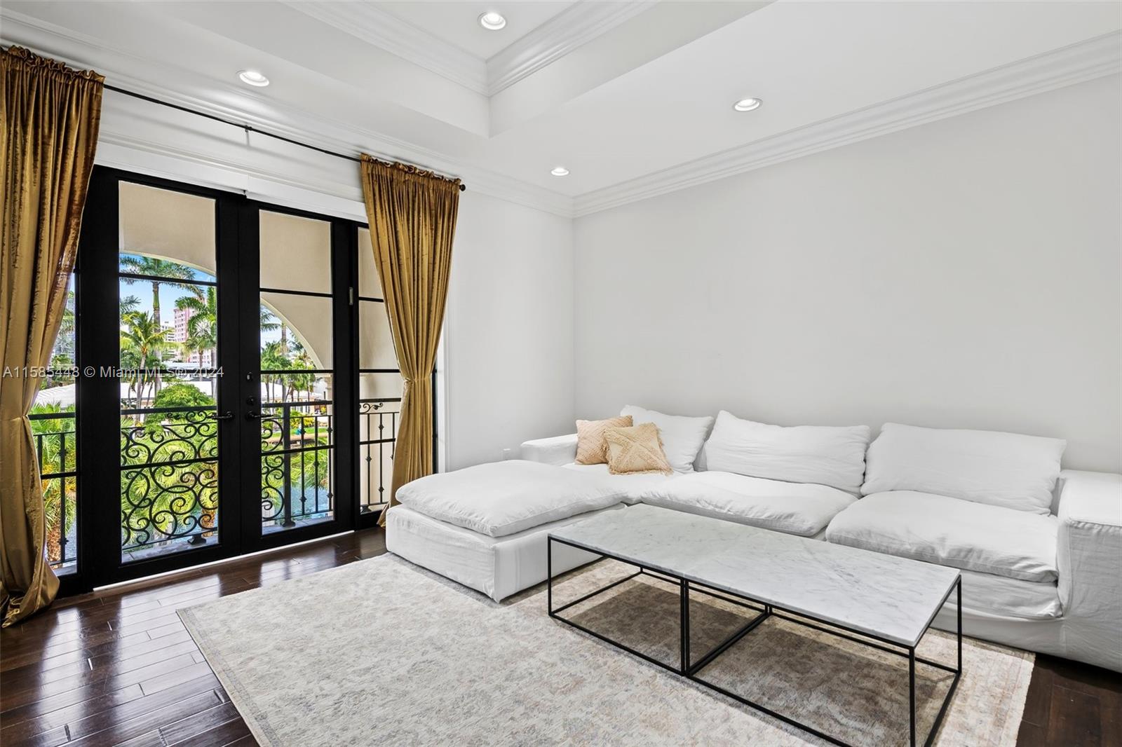 Picture of 631 Hibiscus Dr, Hallandale Beach FL 33009