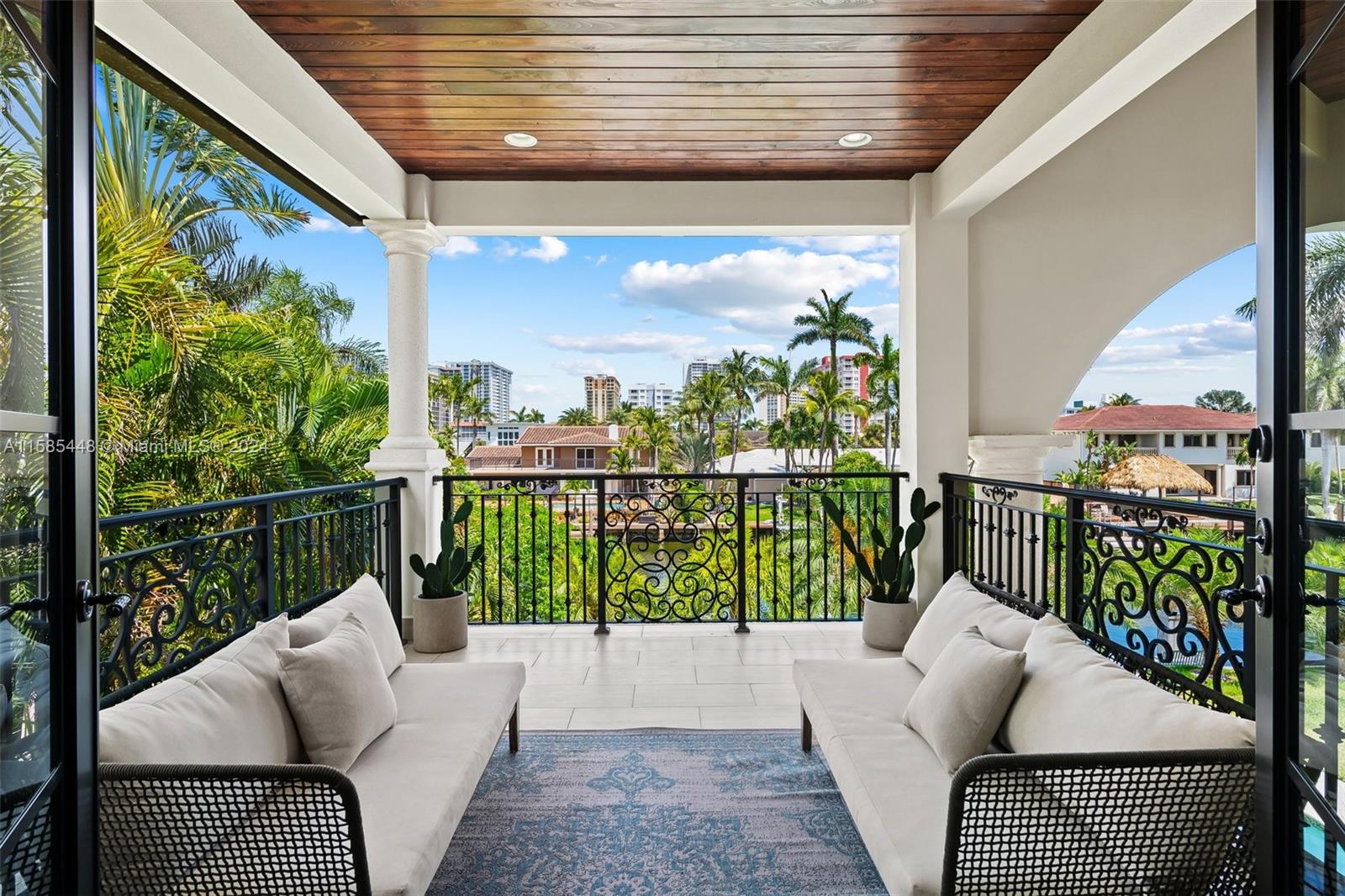 Picture of 631 Hibiscus Dr, Hallandale Beach FL 33009