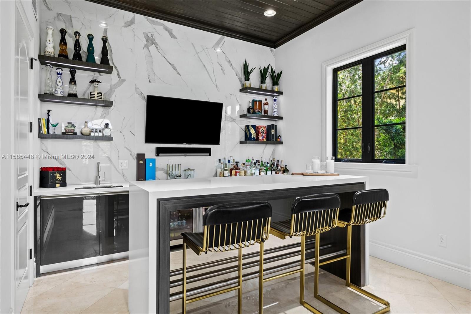 Picture of 631 Hibiscus Dr, Hallandale Beach FL 33009