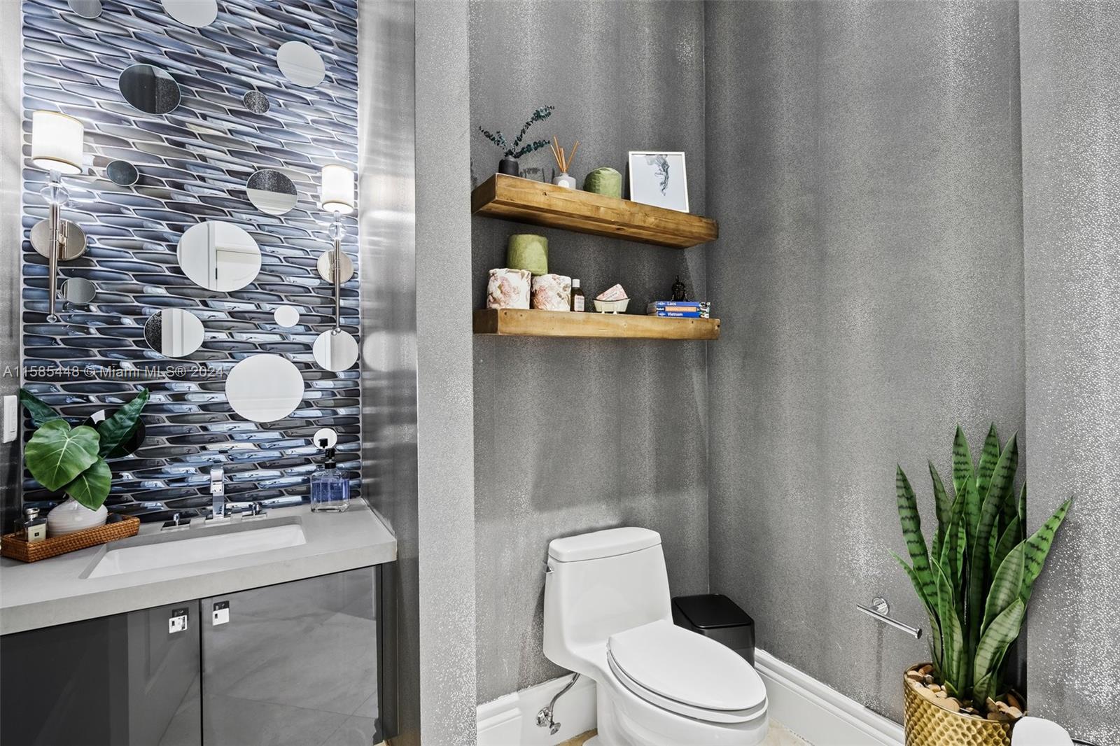 Picture of 631 Hibiscus Dr, Hallandale Beach FL 33009