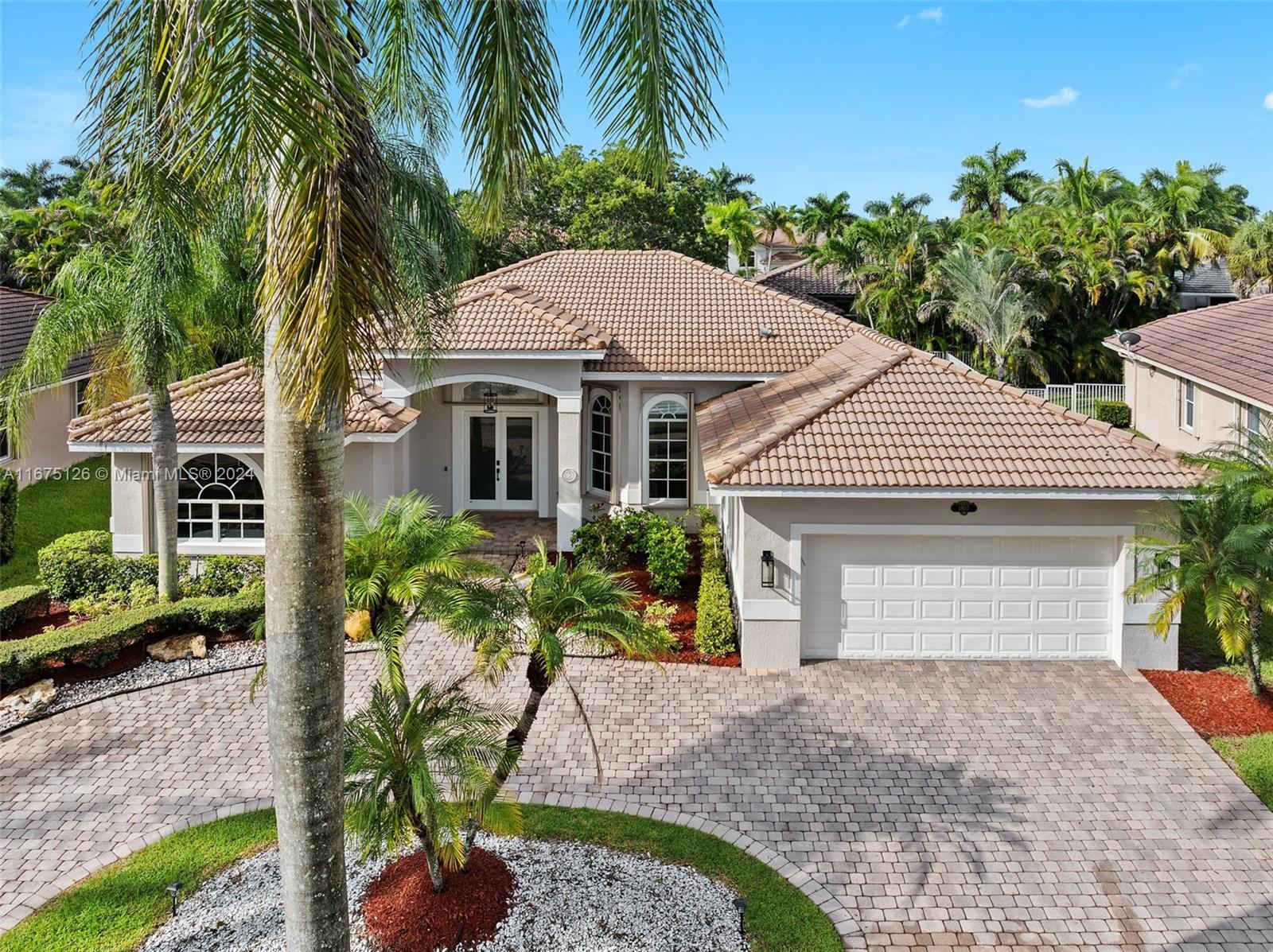 Picture of 1807 Victoria Pointe Cir, Weston FL 33327