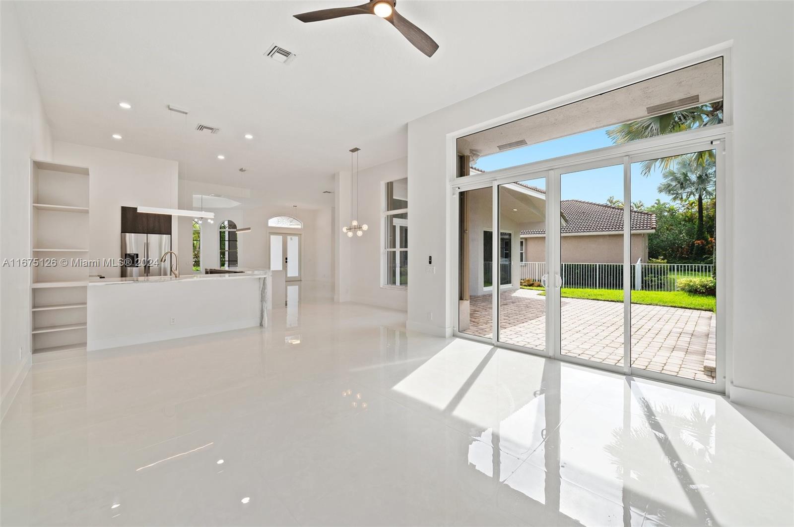 Picture of 1807 Victoria Pointe Cir, Weston FL 33327