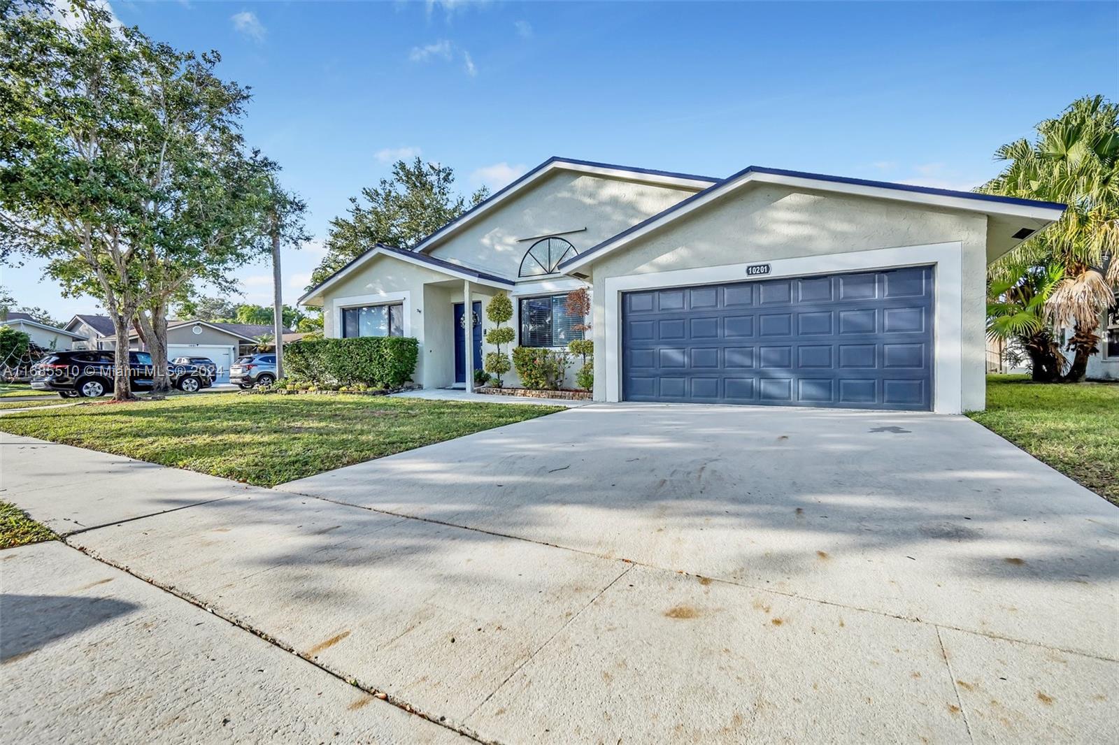 Picture of 10201 SW 16Th Pl, Davie FL 33324