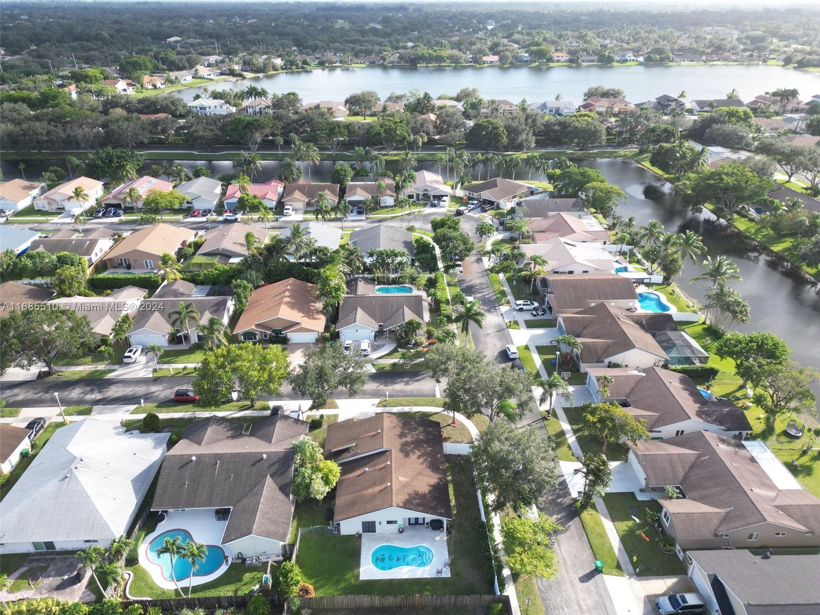 Picture of 10201 SW 16Th Pl, Davie FL 33324