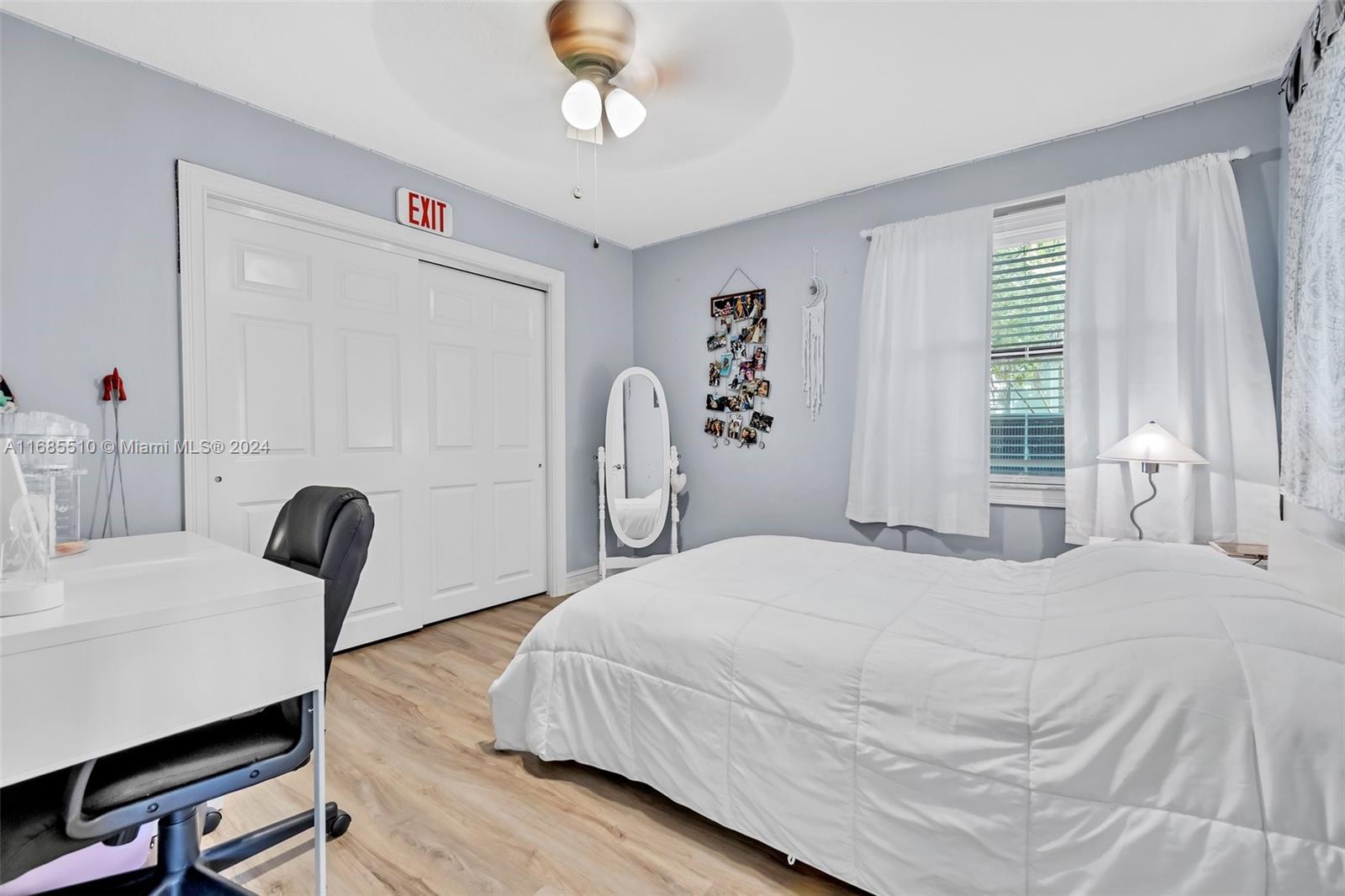 Picture of 10201 SW 16Th Pl, Davie FL 33324