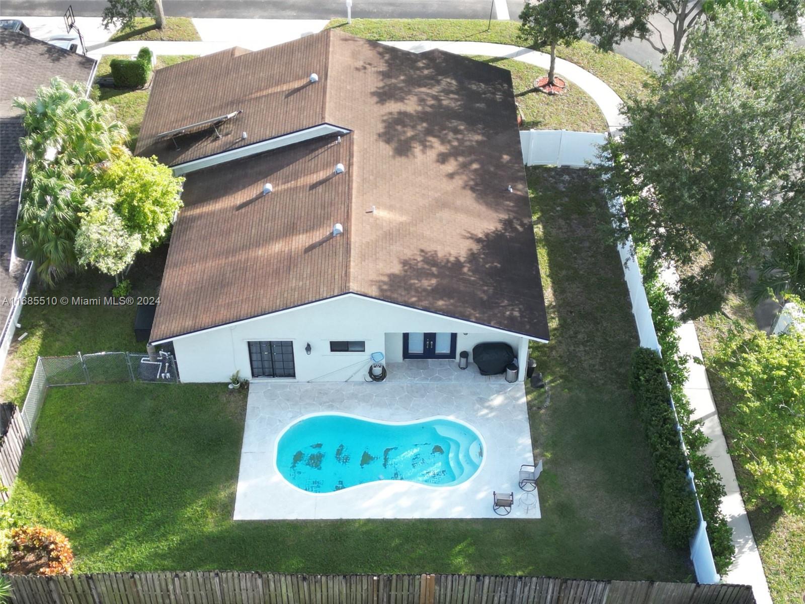 Picture of 10201 SW 16Th Pl, Davie FL 33324