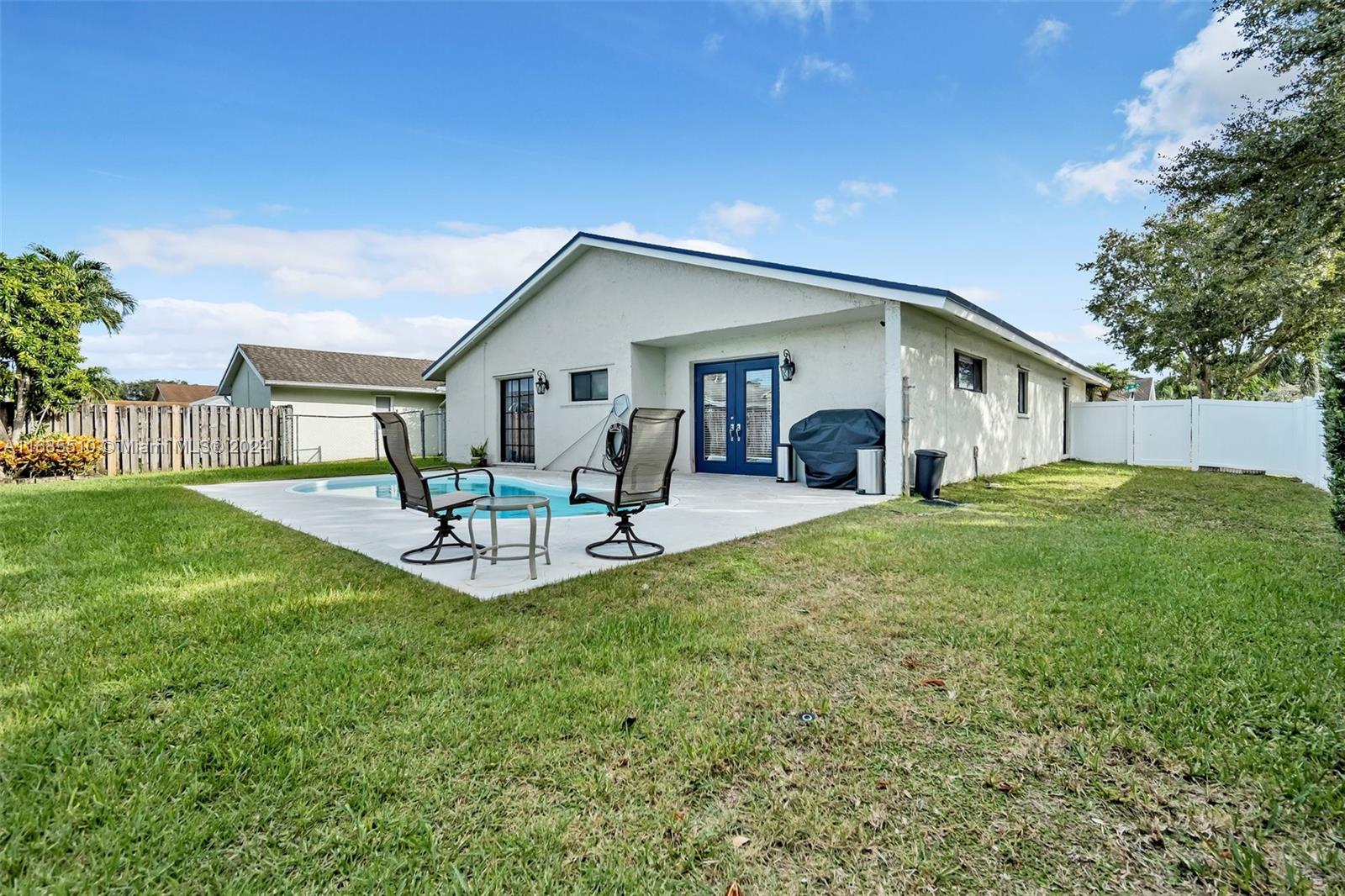 Picture of 10201 SW 16Th Pl, Davie FL 33324
