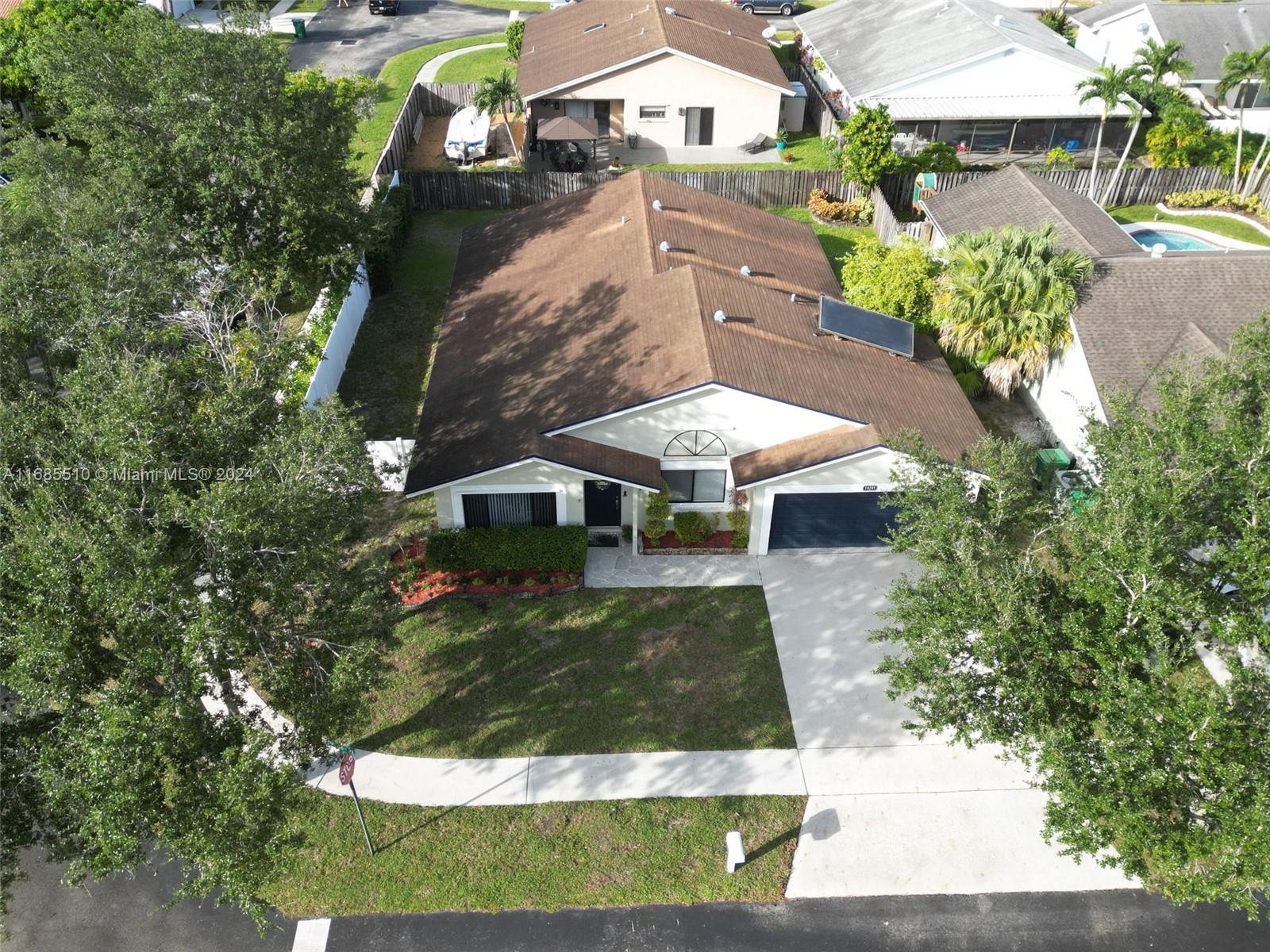 Picture of 10201 SW 16Th Pl, Davie FL 33324